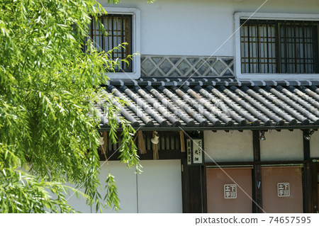Take a calm and emotional look at the exterior of the store in the Kurashiki Bikan Historical Quarter 74657595