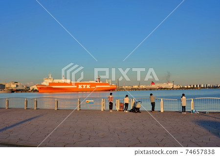 Tomakomai West Port North Pier 74657838