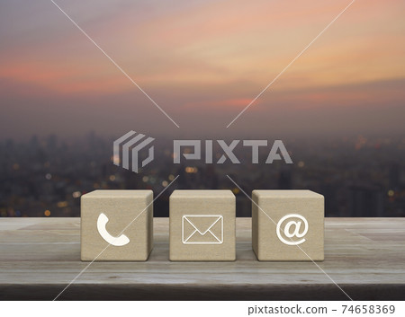 Business customer service and support online concept 74658369