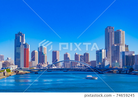Cityscape at the mouth of the Sumida River 74659245