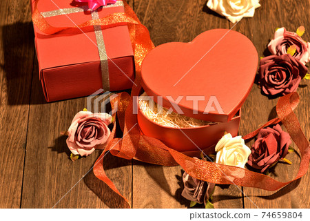 Present gifts Present gifts 74659804