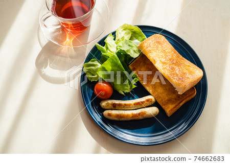 Toast morning 74662683