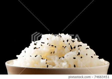 Heaped rice (sesame salt). 74663451