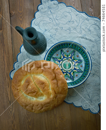 Matnakash  bread, 74664581