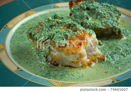 Merluza en salsa verde 74665607