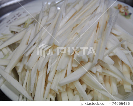 Shredded Makomodake 74666426