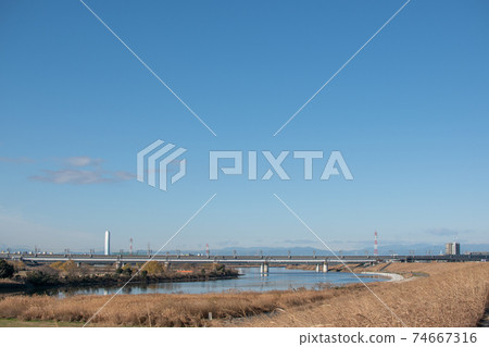 From the vicinity of Kawagishi Sports Park toward Toda / Arakawa-cho, Kawaguchi City 74667316