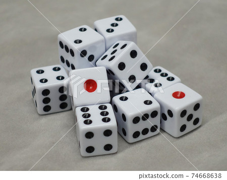 Dice (side-by-side version) Dice (side-by-side version) 74668638