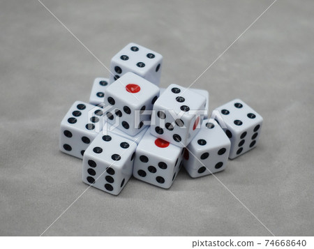 Dice (side-by-side version) Dice (side-by-side version) 74668640