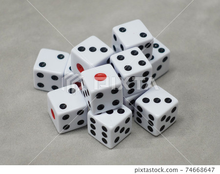 Dice (side-by-side version) 74668647