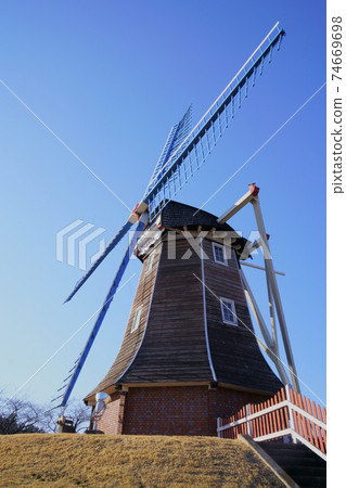 風車歐胡綠色花牧場 74669698