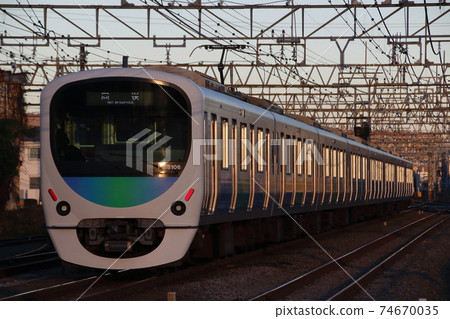 The Seibu Shinjuku Line 30000 series train forwarded from the Minamiiriso garage 74670035