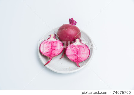 Red turnip Red turnip 74676700