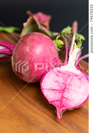 Red turnip 74676838
