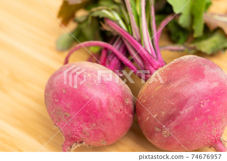 Red turnip 74676957