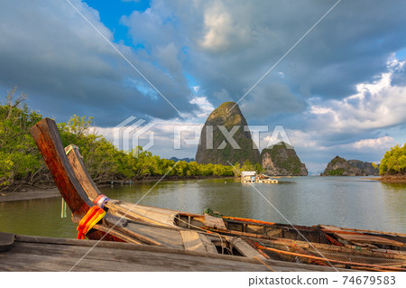 An island with an outstanding figure of Samed Nang Chee archipelago An island with an outstanding figure of Samed Nang Chee archipelago 74679583