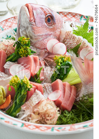 The appearance of the sea bream 74679664