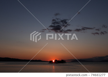100 Best Sunsets in Japan: Sunset at Lake Shinji, Matsue City, Shimane Prefecture 74681277