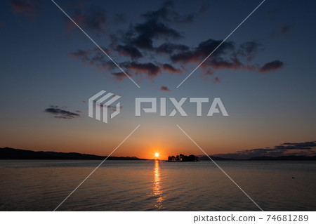 日本100個最佳日落：島根縣松江市新地湖的日落 74681289