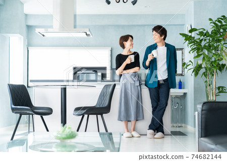Married couple family family couple good friend living lifestyle Married couple family family couple good friend living lifestyle 74682144