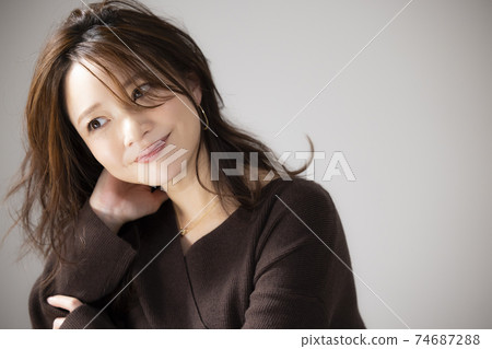 Women beauty hair care Women beauty hair care 74687288