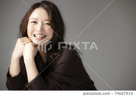 Women beauty hair care Women beauty hair care 74687919