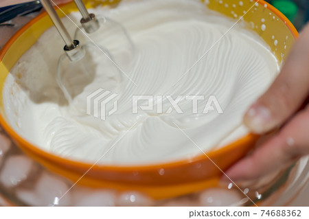 Whipped cream Whipped cream 74688362