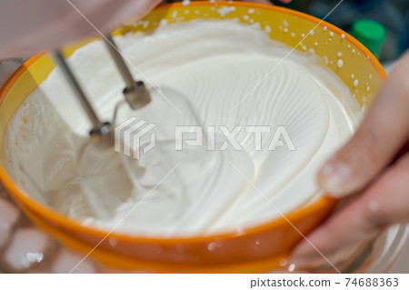 Whipped cream Whipped cream 74688363