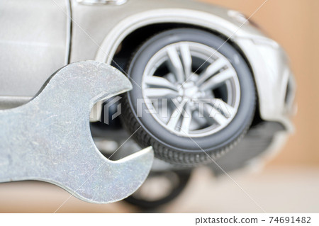 The concept of comprehensive repair of car wheels. 74691482