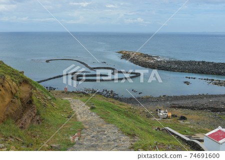 Shuangxin Shihu, Qimei Township, Penghu County, Taiwan Shuangxin Shihu, Qimei Township, Penghu County, Taiwan 74691600