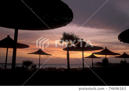 CYPRUS LARNAKA BEACH CYPRUS LARNAKA BEACH 74696163