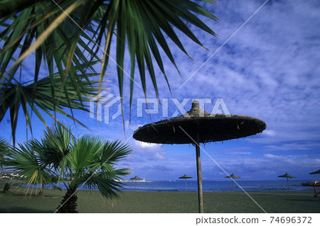 CYPRUS LARNAKA BEACH 74696372