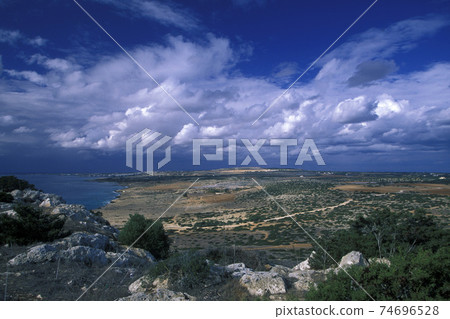 CYPRUS LARNAKA CLOUDES 74696528