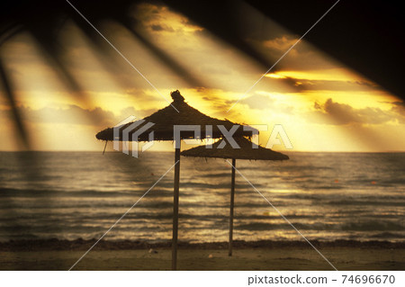 CYPRUS LARNAKA BEACH 74696670