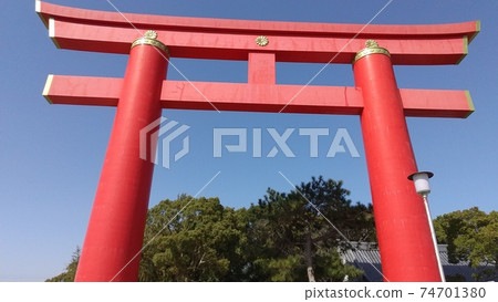 日本三大牌坊之一小野島神社的大型牌坊 日本三大牌坊之一小野島神社的大型牌坊 74701380