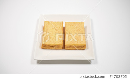 Atsuage white background Atsuage white background 74702705