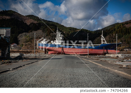 Photograph of a ship damaged by the Great East Japan Earthquake taken on December 10, 2011 Kesennuma City, Miyagi Prefecture 74704266