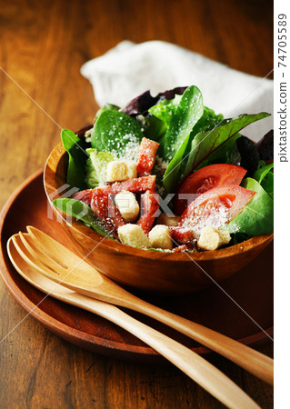 Caesar salad Caesar salad 74705589