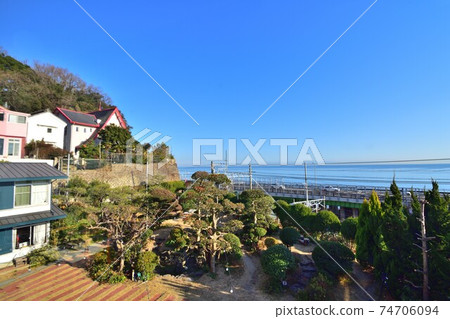 冬季藍藍的天空中的古根海姆故居 冬季藍藍的天空中的古根海姆故居 74706094