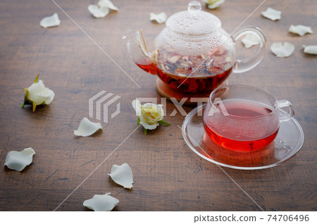 Tea time: Time with herbal tea 74706496
