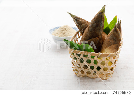 Wild plants: Spring bamboo shoots Rice 74706680