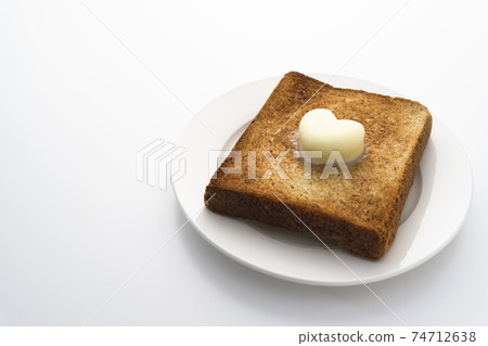 我愛全麥粉黃油吐司 74712638