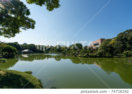 Kiyosumi Garden and blue sky scenery in winter 74716292