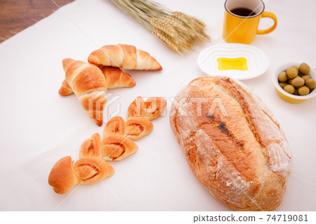 Meals: Table with hard bread Meals: Table with hard bread 74719081