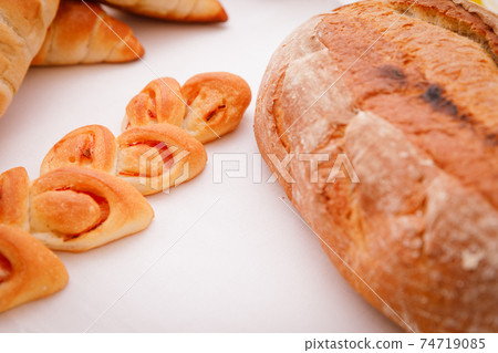 Meals: Table with hard bread Meals: Table with hard bread 74719085