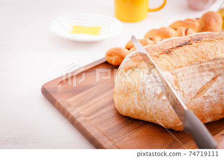 Meals: Table with hard bread Meals: Table with hard bread 74719111