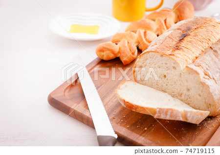 Meals: Table with hard bread Meals: Table with hard bread 74719115