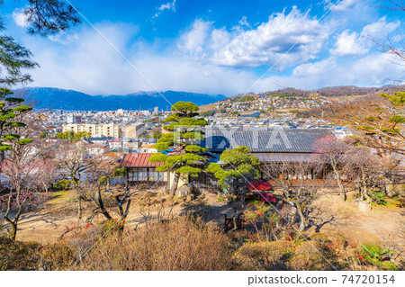 Furouen Garden and Plum Blossoms in Early Spring [Yamanashi Prefecture] 74720154