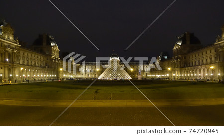 Louvre night view, Paris 74720945