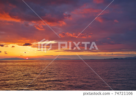 [從Rinku公園出發的關西國際機場（日落）]大阪府泉佐野市Rinkuoraiminami 74721106